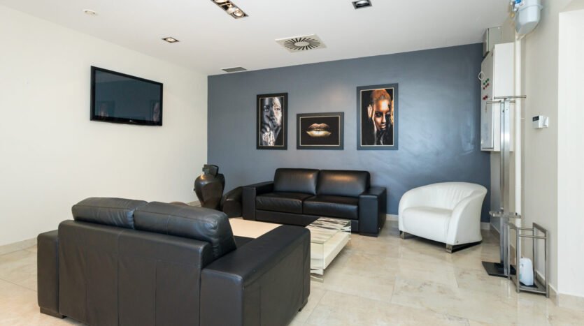 Najam poliklinike 250 m² – Donje Svetice, Zagreb | Potpuno opremljena, 6PM 2