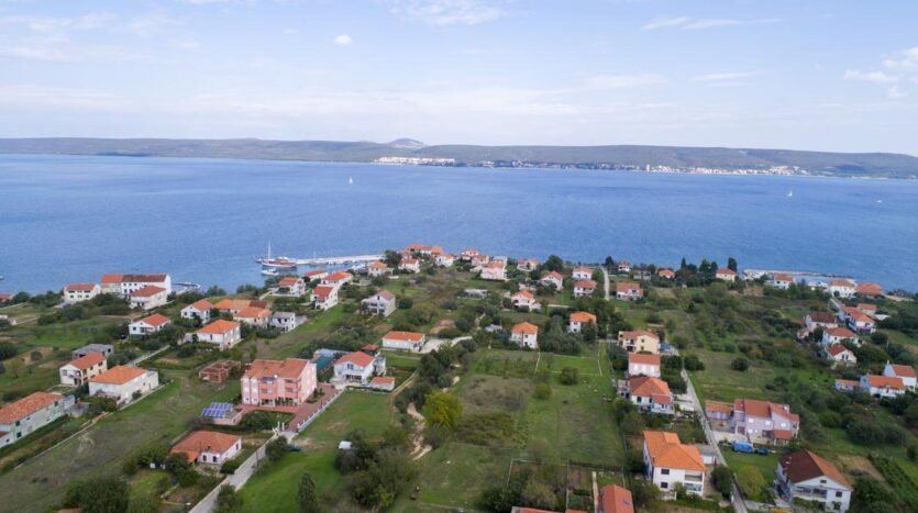 Neviđane, građevinsko zemljište, prvi red uz more, prodaja