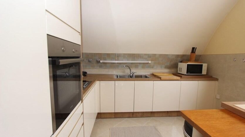 Šarmantan penthouse od 170 m² za najam na prestižnom Pantovčaku 4