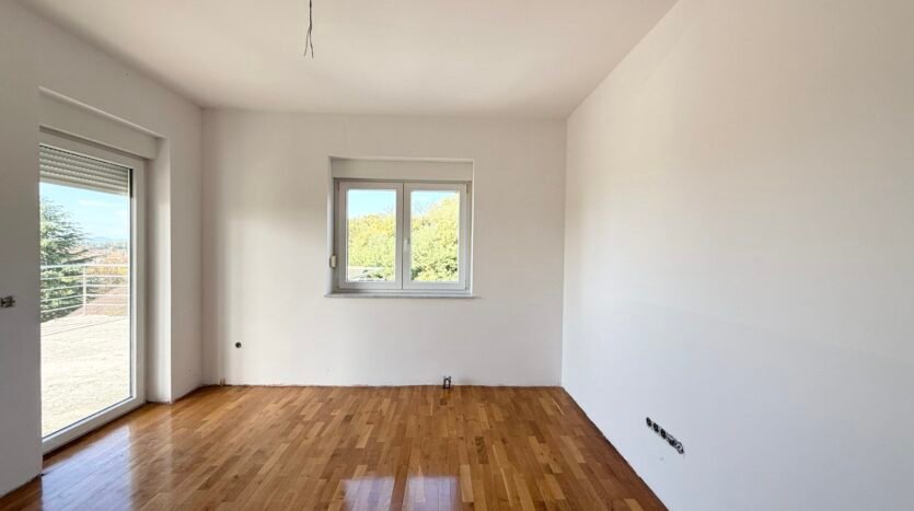 Zrinjevac, namješten peterosoban stan 180m2, najam 5