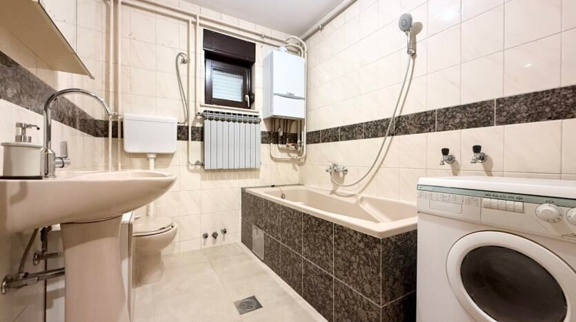 Opatija, luksuzan stan 120m2, prvi red do mora, najam 3