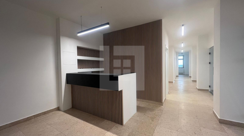 Poslovni prostor 220m2, za polikliniku, zakup 2