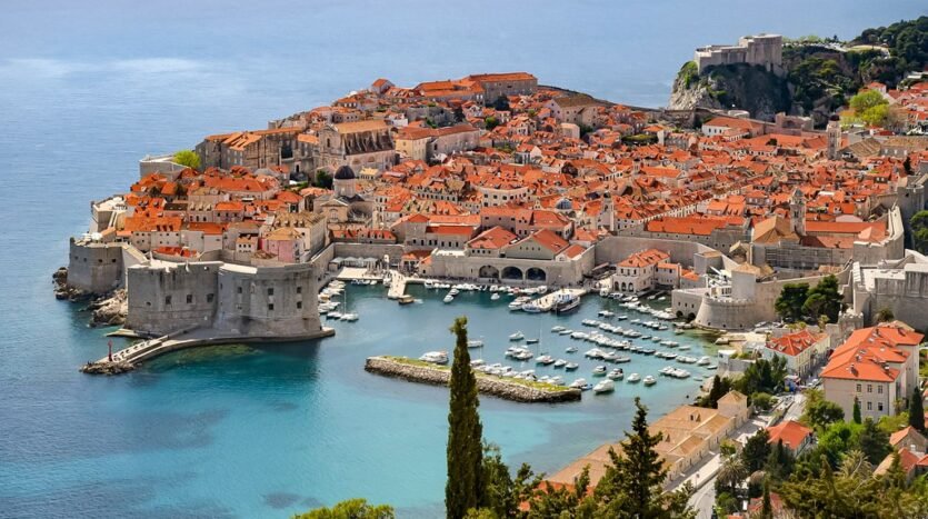 Dubrovnik, prvi red, hotel, povijesna palača, prodaja