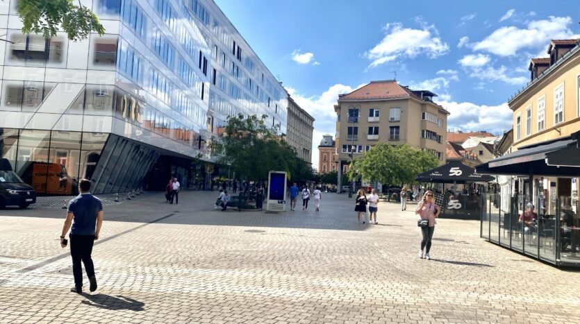 Europski trg, zgrada za renovaciju, prodaja