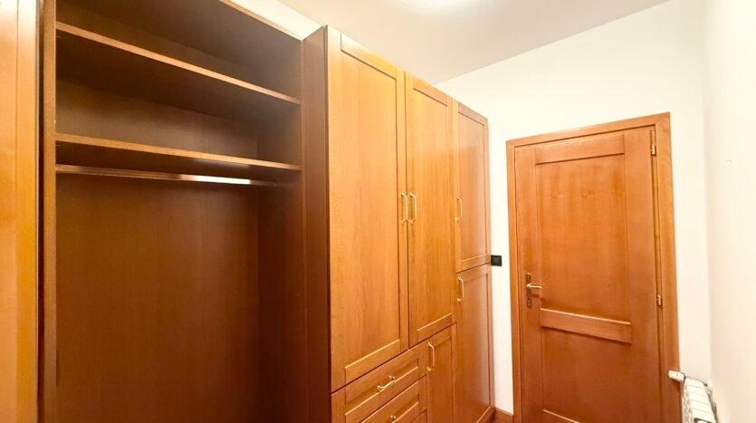 Šestinski Vrh, četverosobni penthouse s galerijom i parkingom, najam 5