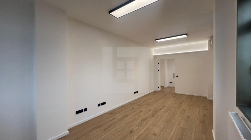 Poslovni prostor 220m2, za polikliniku, zakup 3