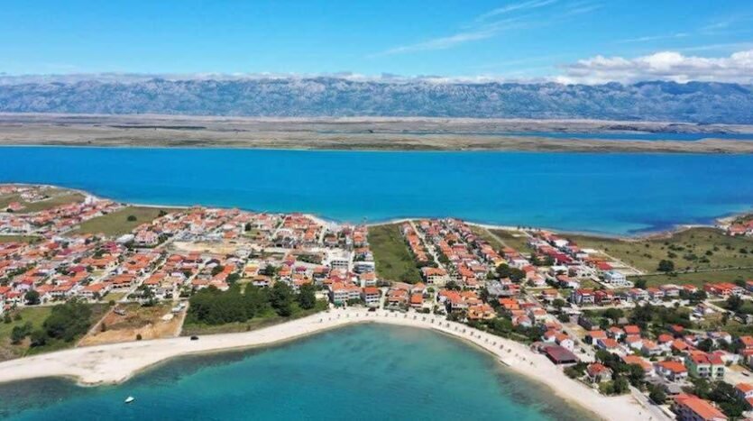 Zemljište za luksuzni kamp, 130.000 m2, prodaja 2