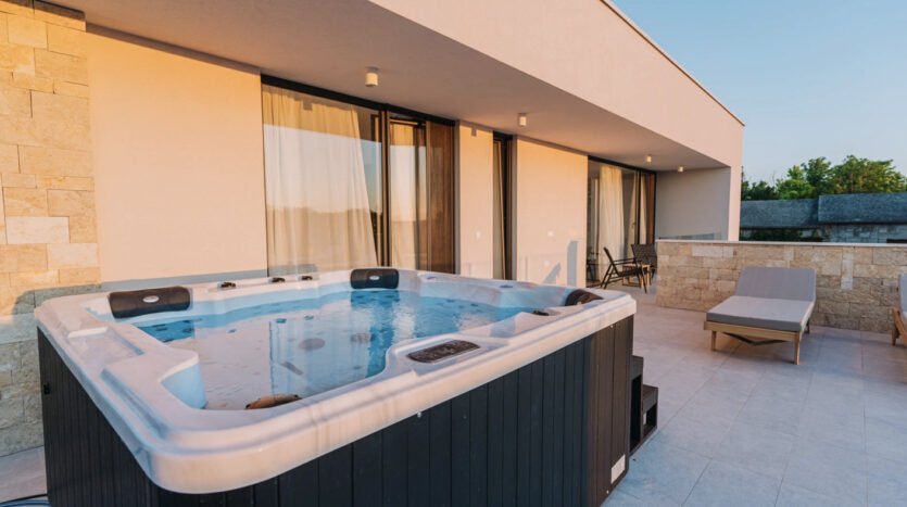Privlaka, moderna luksuzna vila sa bazenom, prodaja 4