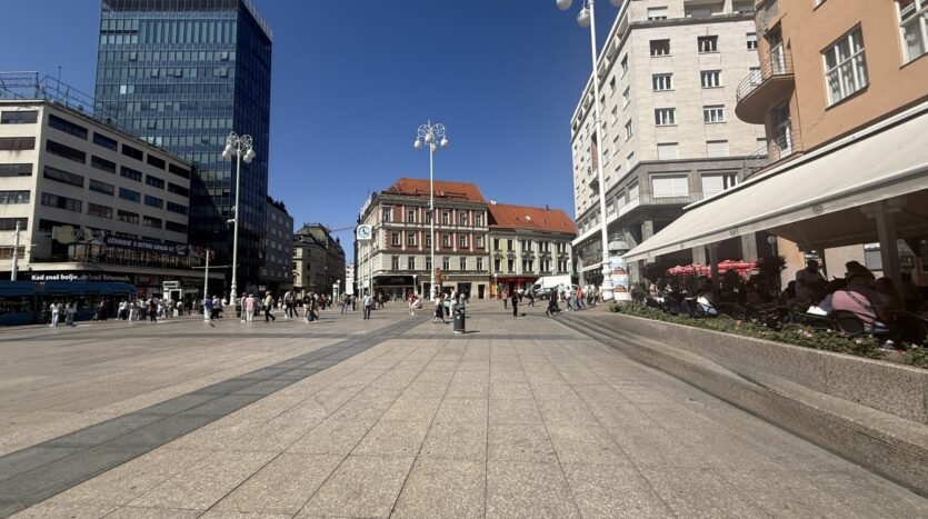 Prodaja – Vrhunska zgrada, centar Zagreba, 1. zona, lift