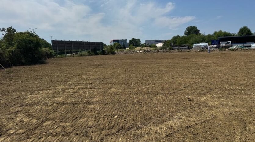 Zemljište uz Slavonsku aveniju, do 26.000 m2, zakup 2