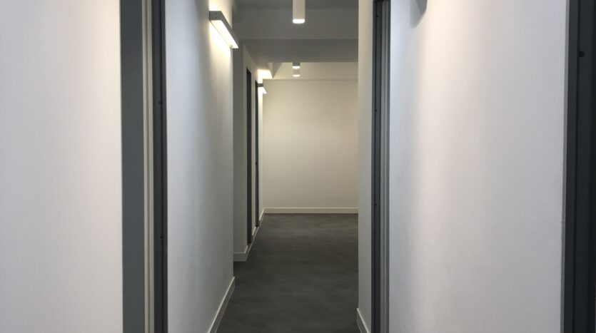 Qlistings - Ban Jelacic Square, office space 180m2, rent Thumbnail