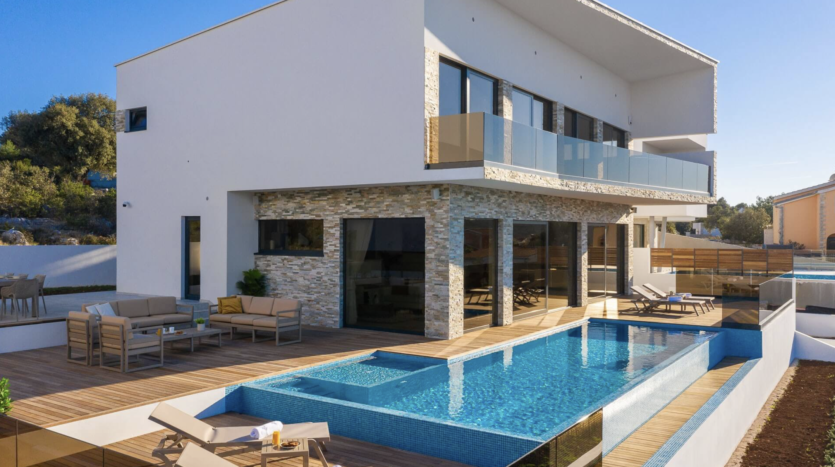 Qlistings - Luxury villa, sea view, Rogoznica, sale Property Image