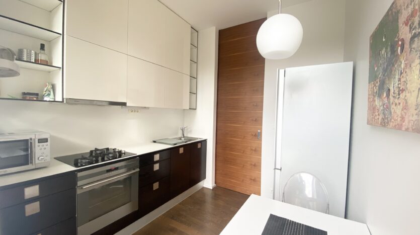 Medulićeva, furnished 3-room apartment, parking, rent