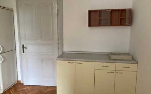Zrinjevac, three-room apartment, rent