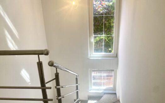 Šestine, unfurnished family villa with gardens, garages, rent