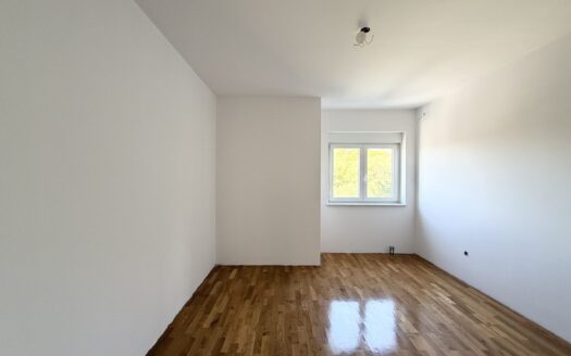 New luxury 3-room apartment, parking, garden, Oporovec, sale