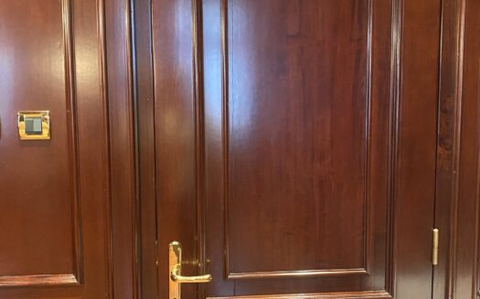 Luxury office, parking, strict center, sale