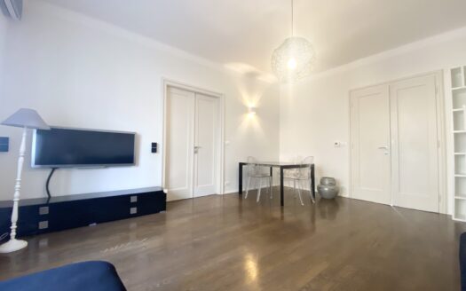 New ready-to-move-in luxurious apartment, garage, sale