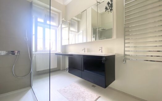 Medulićeva, furnished 3-room apartment, parking, rent