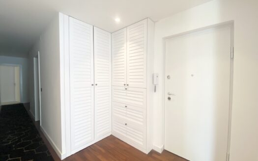 Jelenovac, fully furnished luxury apartment, pool, garage, sale