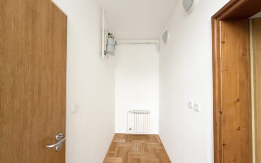 A.T. Mimare, unfurnished office 120m2, parking, rent