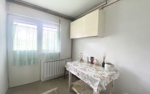 Lašćina, 5-room apartment, garden, garage, parking, sale