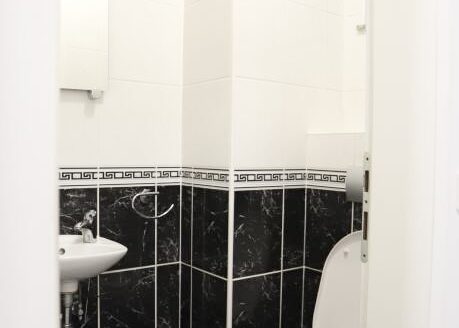 Pantovčak, furnished 4-room apartment, parking, rent