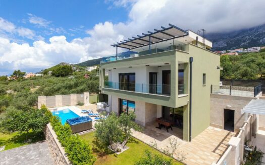 Makarska, furnished luxury villa with pool, sale