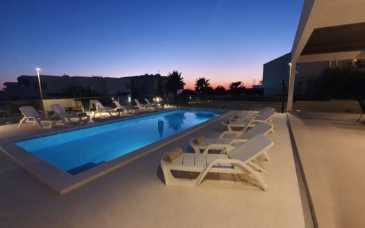 Novalja – Gaj, luxury 5-room villa with pool, sea view, sale