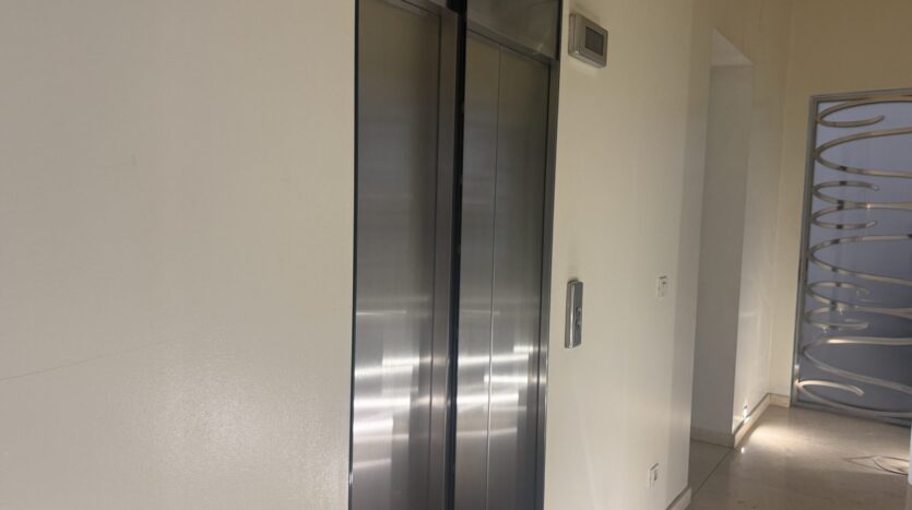 Zagreb, strict city center, luxury business building, sale