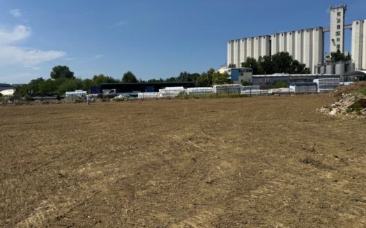 Land along Slavonska Avenue, up to 26.000m2, rent