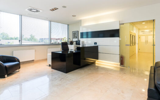 250 m² Medical Clinic for Rent – Donje Svetice, Zagreb | Fully Equipped, 6 Private Parking Spaces